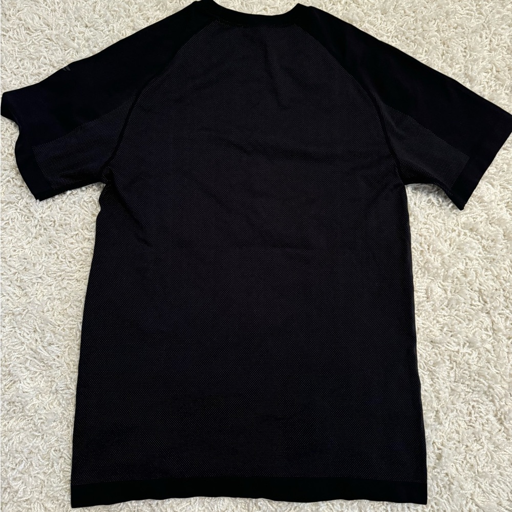 Fabletics Workout Shirt - Picture 5 of 7